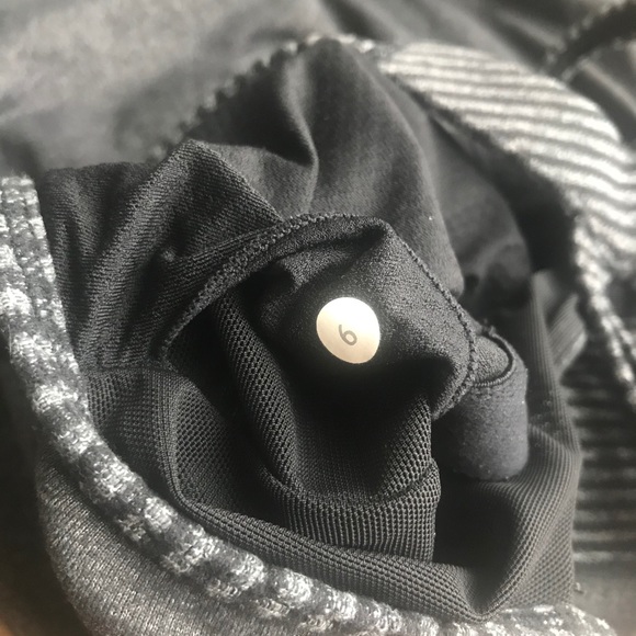 EUC Lululemon Power Technique tank size 6 - Picture 7 of 15